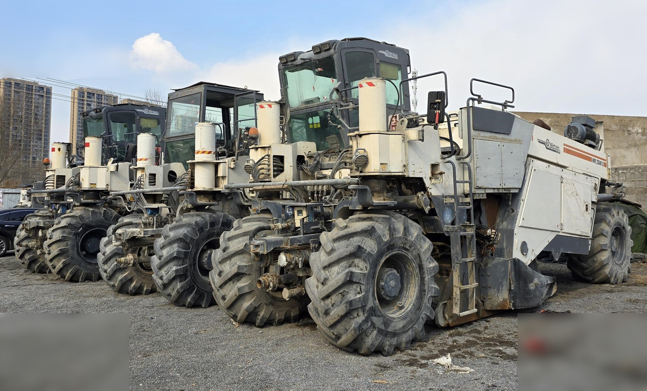 2010 WIRTGEN WR2500S - Stabilisateur: photos 1 2010 WIRTGEN WR2500S - Stabilisateur: photos 1