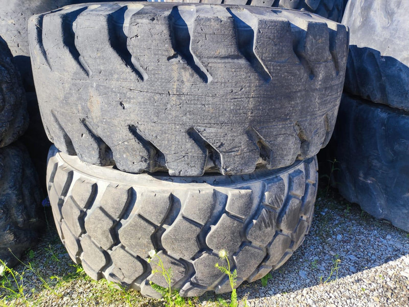 23.5 R25 TYERS - Pneu pour Camion: photos 1 23.5 R25 TYERS - Pneu pour Camion: photos 1