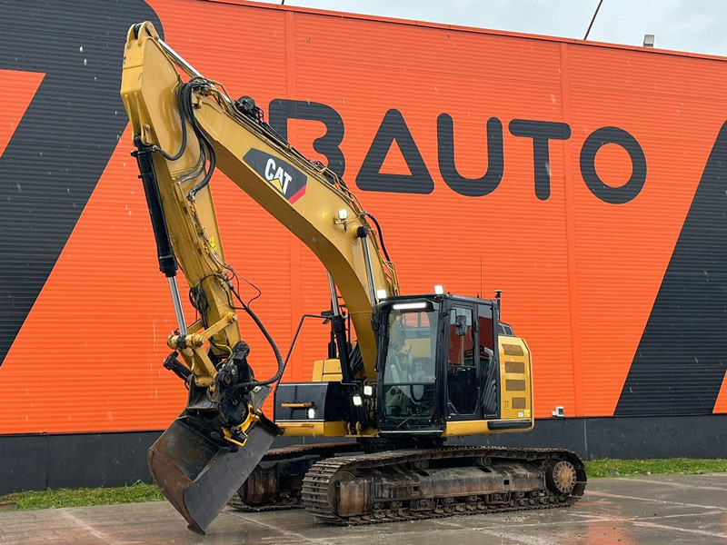 Caterpillar 320 E 3D / ROTOTILT / CENTRAL LUBRICATION / 3D / AC - Pelle sur chenille: photos 1 Caterpillar 320 E 3D / ROTOTILT / CENTRAL LUBRICATION / 3D / AC - Pelle sur chenille: photos 1