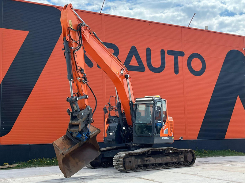Doosan DX 235 LCR-5 3 D / ROTOTILT / CENTRAL LUBRICATION / AC - Pelle sur chenille: photos 1 Doosan DX 235 LCR-5 3 D / ROTOTILT / CENTRAL LUBRICATION / AC - Pelle sur chenille: photos 1