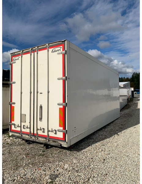 Ekeri COOLER BOX FOR MERCEDES TRUCK 7100mm / SUPRA 850 NORDIC - Carrosserie frigorifique: photos 2 Ekeri COOLER BOX FOR MERCEDES TRUCK 7100mm / SUPRA 850 NORDIC - Carrosserie frigorifique: photos 2