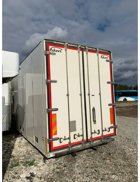 Ekeri COOLER BOX FOR MERCEDES TRUCK 7100mm / SUPRA 850 NORDIC - Carrosserie frigorifique: photos 4 Ekeri COOLER BOX FOR MERCEDES TRUCK 7100mm / SUPRA 850 NORDIC - Carrosserie frigorifique: photos 4