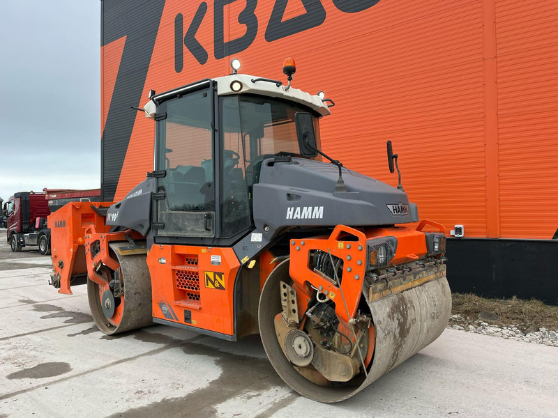 Hamm DV+ 90i VO-S Sand spreader BSWA 1700 - Compacteur: photos 4 Hamm DV+ 90i VO-S Sand spreader BSWA 1700 - Compacteur: photos 4
