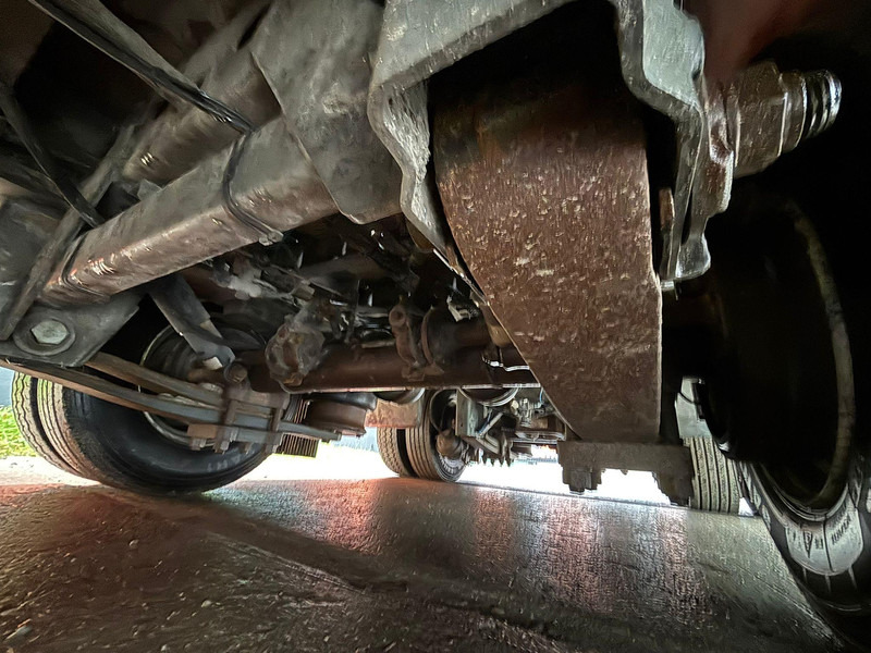 Semi-remorque surbaissé Humbaur HTS30 SCHRAG SAF AXLES / REAR AXLE STEERING: photos 18 Semi-remorque surbaissé Humbaur HTS30 SCHRAG SAF AXLES / REAR AXLE STEERING: photos 18