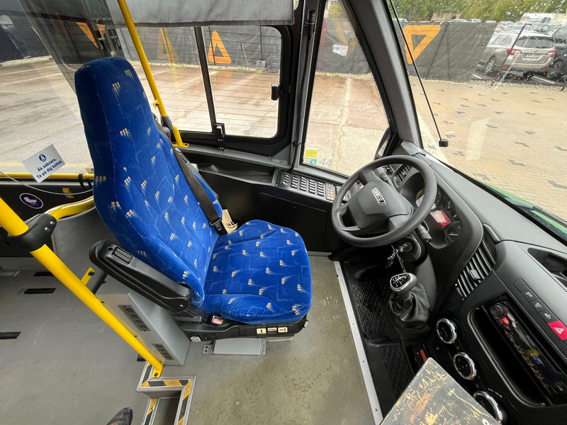Minibus, Transport de personnes Iveco First Low-Entry 4x2 22 SEATS / AC / WEBASTO: photos 8 Minibus, Transport de personnes Iveco First Low-Entry 4x2 22 SEATS / AC / WEBASTO: photos 8