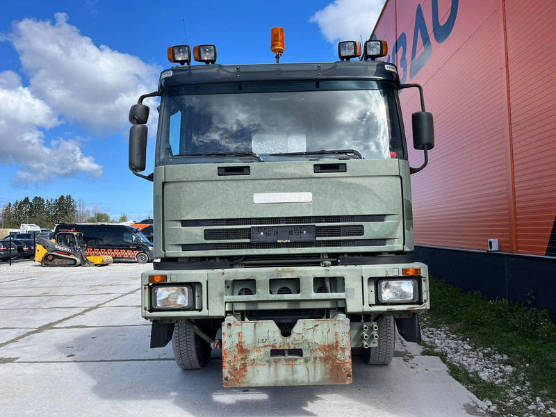 Iveco Fresia F 2000 4x4 SNOW PLOW / BROOM / BLOWER - Balayeuse de voirie: photos 3 Iveco Fresia F 2000 4x4 SNOW PLOW / BROOM / BLOWER - Balayeuse de voirie: photos 3
