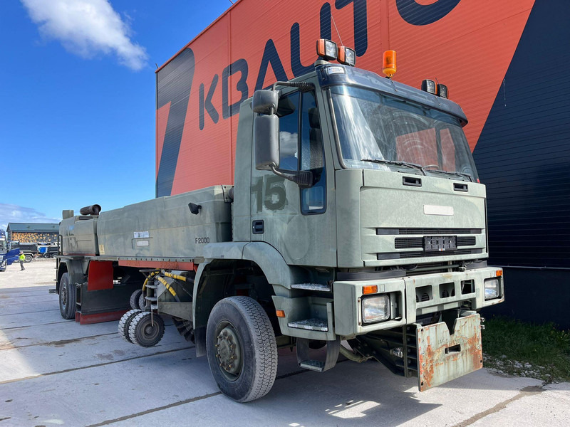 Iveco Fresia F 2000 4x4 SNOW PLOW / BROOM / BLOWER - Balayeuse de voirie: photos 4 Iveco Fresia F 2000 4x4 SNOW PLOW / BROOM / BLOWER - Balayeuse de voirie: photos 4
