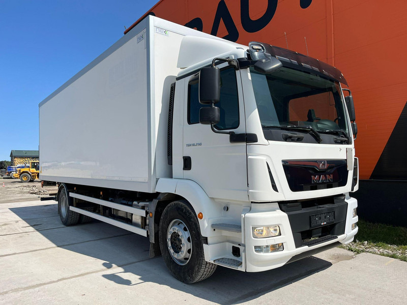 MAN TGM 18.290 4x2 BOX L=7543 mm - Camion fourgon: photos 4 MAN TGM 18.290 4x2 BOX L=7543 mm - Camion fourgon: photos 4