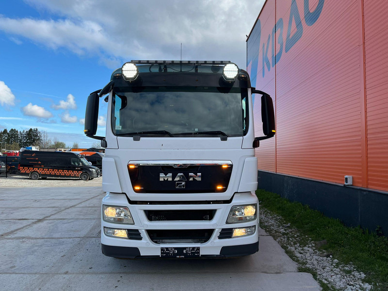 MAN TGS 35.480 8x4H-6 PLATFORM L=9455 mm / WINCH - Camion porte-voitures: photos 3 MAN TGS 35.480 8x4H-6 PLATFORM L=9455 mm / WINCH - Camion porte-voitures: photos 3