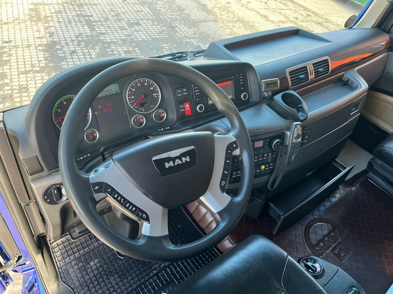 Châssis cabine MAN TGX 33.560 6x4 CHASSIS L=6907 mm: photos 15 Châssis cabine MAN TGX 33.560 6x4 CHASSIS L=6907 mm: photos 15