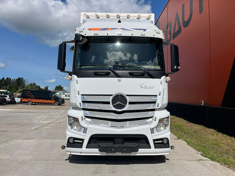 Mercedes-Benz Actros 2551 6x2*4 BOX L=7401mm - Camion fourgon: photos 3 Mercedes-Benz Actros 2551 6x2*4 BOX L=7401mm - Camion fourgon: photos 3