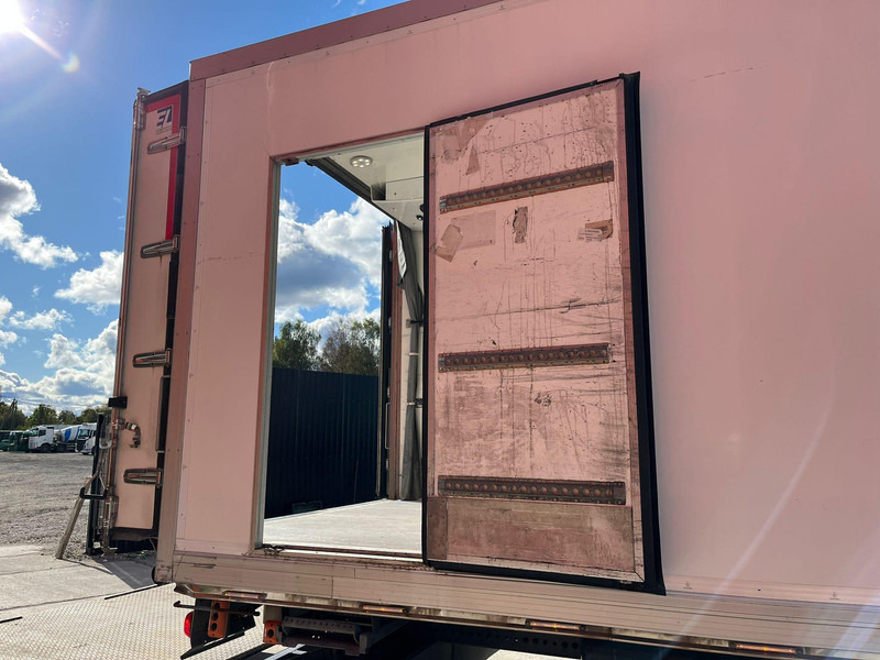 Mercedes-Benz Antos 2540L 6x2*4 THERMOKING UT SPECTRUM / BOX L=9522 mm - crédit-bail Mercedes-Benz Antos 2540L 6x2*4 THERMOKING UT SPECTRUM / BOX L=9522 mm: photos 13