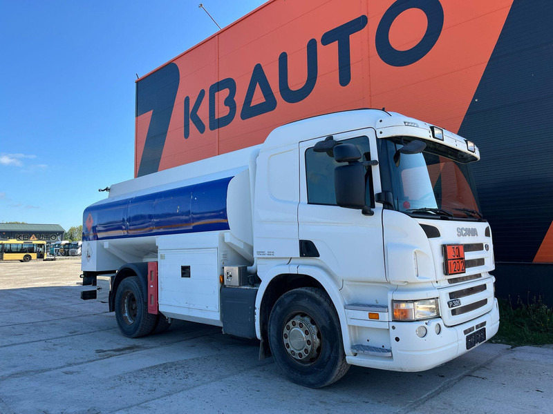 Scania P 320 4x2 TANK 11000 l / 2000 + 3000 + 3000 + 3000 l - Camion citerne: photos 3 Scania P 320 4x2 TANK 11000 l / 2000 + 3000 + 3000 + 3000 l - Camion citerne: photos 3