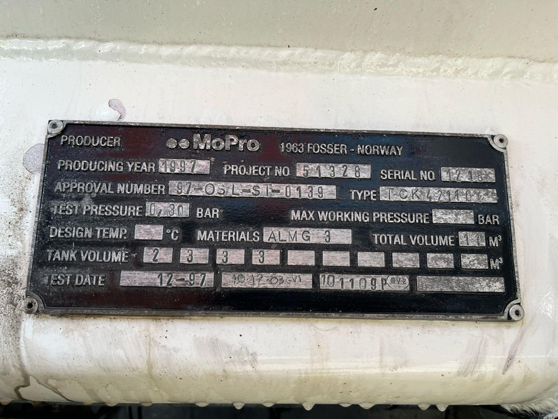 Camion citerne pour transport de carburant Scania P 320 4x2 TANK 11000 l / 2000 + 3000 + 3000 + 3000 l: photos 15