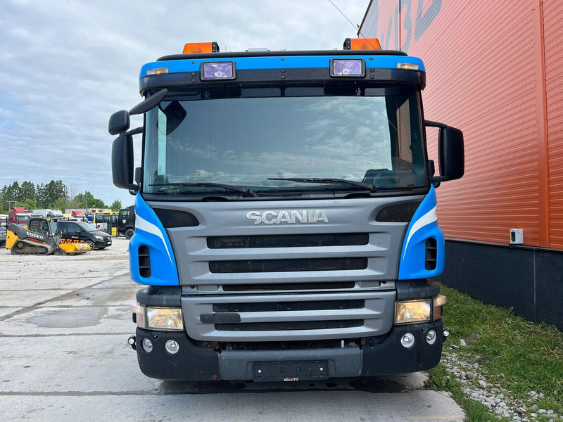 Scania P 420 6x2*4 ADR TANK INTERCONSULT 14230 l / VACUUM Pagani MEC 8000 year 2017 - Camion hydrocureur: photos 2 Scania P 420 6x2*4 ADR TANK INTERCONSULT 14230 l / VACUUM Pagani MEC 8000 year 2017 - Camion hydrocureur: photos 2