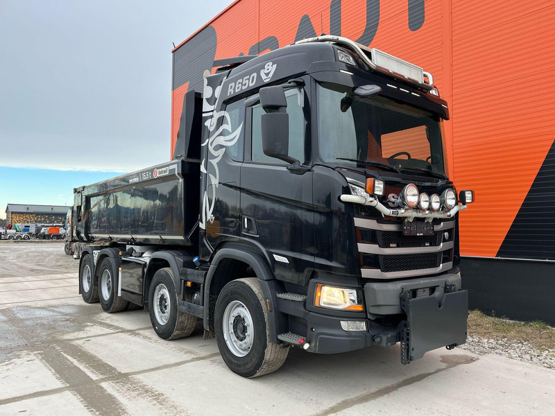 Scania R 650 8x4 FRONT PLOW EQUIPMENT / FULL STEEL / HUB REDUCTION / WEBASTO - Camion benne: photos 5 Scania R 650 8x4 FRONT PLOW EQUIPMENT / FULL STEEL / HUB REDUCTION / WEBASTO - Camion benne: photos 5