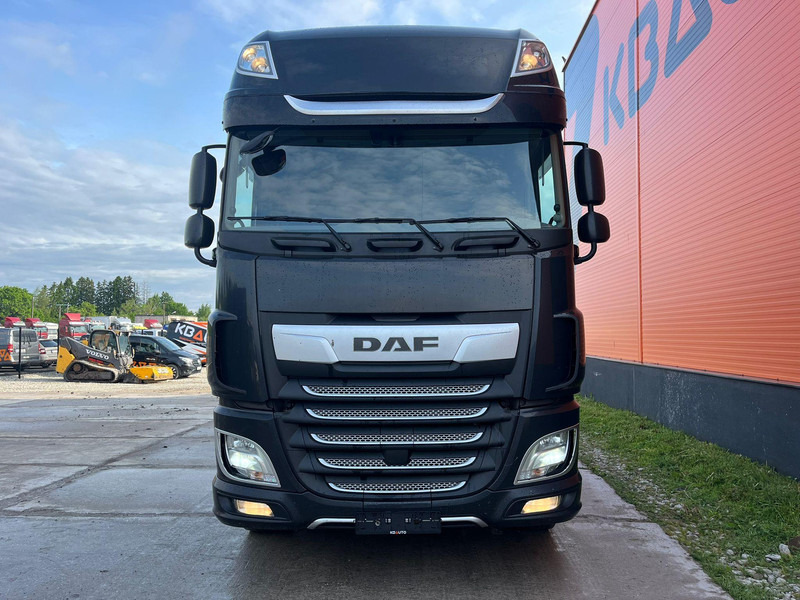DAF XF 530 6x2 BIG SPACE / ADR / RETARDER / HYDRAULICS / DOUBLE BOGIE - Tracteur routier: photos 2 DAF XF 530 6x2 BIG SPACE / ADR / RETARDER / HYDRAULICS / DOUBLE BOGIE - Tracteur routier: photos 2