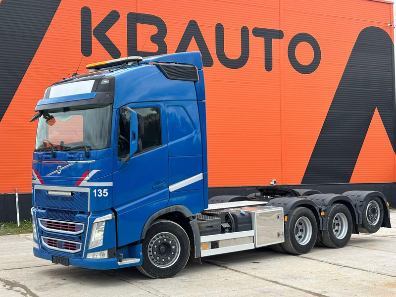 Volvo FH 500 8x4*4 GCW 70 ton / PTO - Tracteur routier: photos 1 Volvo FH 500 8x4*4 GCW 70 ton / PTO - Tracteur routier: photos 1