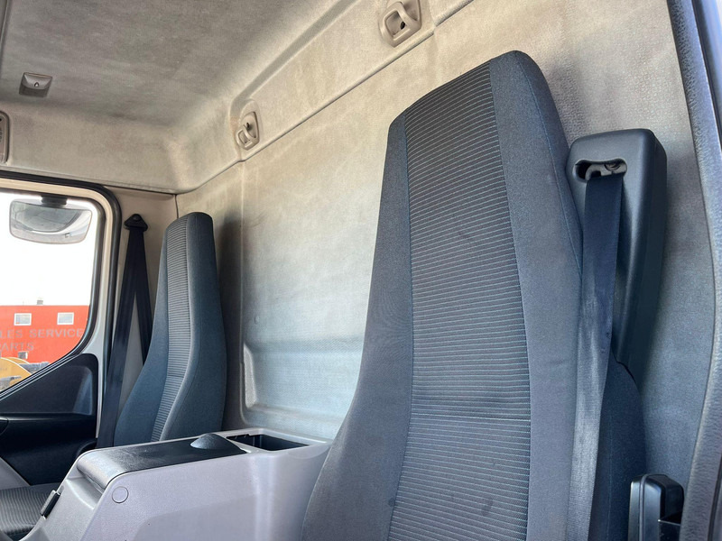 Camion frigorifique Volvo FL 240 4x2 SUPRA 750 / BOX L=7188 mm / 3 & 7 GEAR FAILURE: photos 18 Camion frigorifique Volvo FL 240 4x2 SUPRA 750 / BOX L=7188 mm / 3 & 7 GEAR FAILURE: photos 18