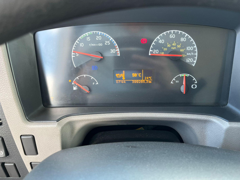 Camion frigorifique Volvo FL 240 4x2 SUPRA 750 / BOX L=7188 mm / 3 & 7 GEAR FAILURE: photos 17 Camion frigorifique Volvo FL 240 4x2 SUPRA 750 / BOX L=7188 mm / 3 & 7 GEAR FAILURE: photos 17