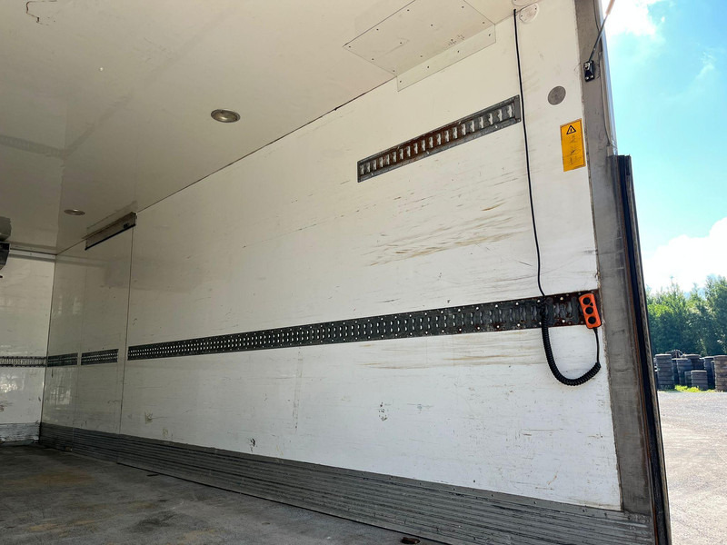 Camion frigorifique Volvo FL 240 4x2 SUPRA 750 / BOX L=7188 mm / 3 & 7 GEAR FAILURE: photos 13 Camion frigorifique Volvo FL 240 4x2 SUPRA 750 / BOX L=7188 mm / 3 & 7 GEAR FAILURE: photos 13