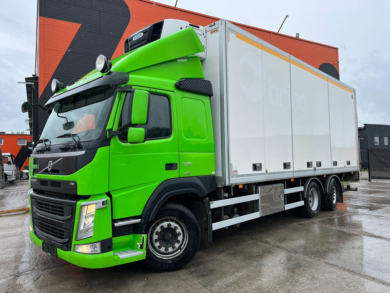 Volvo FM 370 6x2*4 SUPRA 850 / BOX L=7430 mm - Camion frigorifique: photos 2 Volvo FM 370 6x2*4 SUPRA 850 / BOX L=7430 mm - Camion frigorifique: photos 2