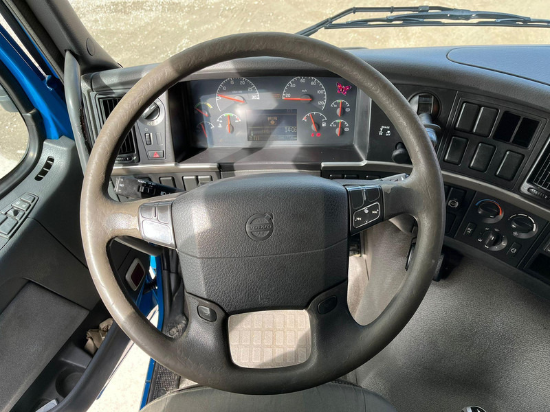 Camion plateau, Camion grue Volvo FM 9 300 6x2*4 HIAB 085D-3 / PLATFORM L=6320 mm: photos 16