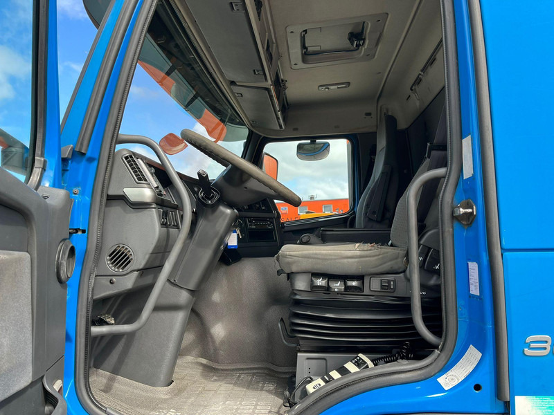 Camion plateau, Camion grue Volvo FM 9 300 6x2*4 HIAB 085D-3 / PLATFORM L=6320 mm: photos 20