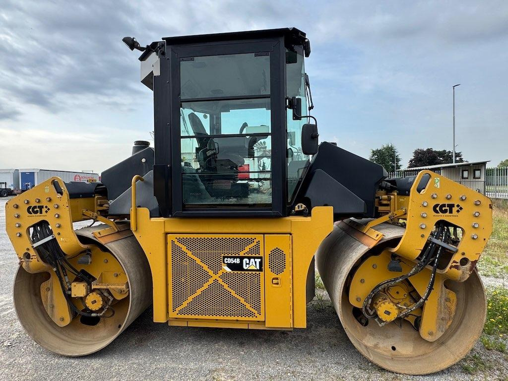Caterpillar CD54B - Rouleau compresseur: photos 5 Caterpillar CD54B - Rouleau compresseur: photos 5
