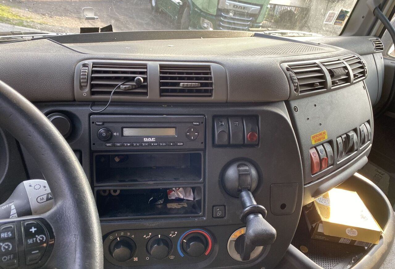 Camion plateau, Camion grue DAF CF 85 410: photos 10 Camion plateau, Camion grue DAF CF 85 410: photos 10