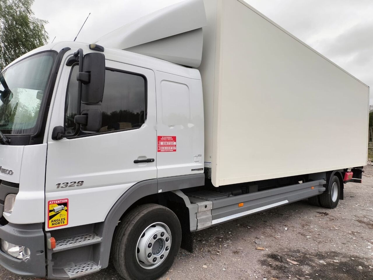 Mercedes-Benz ATEGO 1329 - Camion isothermique: photos 4 Mercedes-Benz ATEGO 1329 - Camion isothermique: photos 4