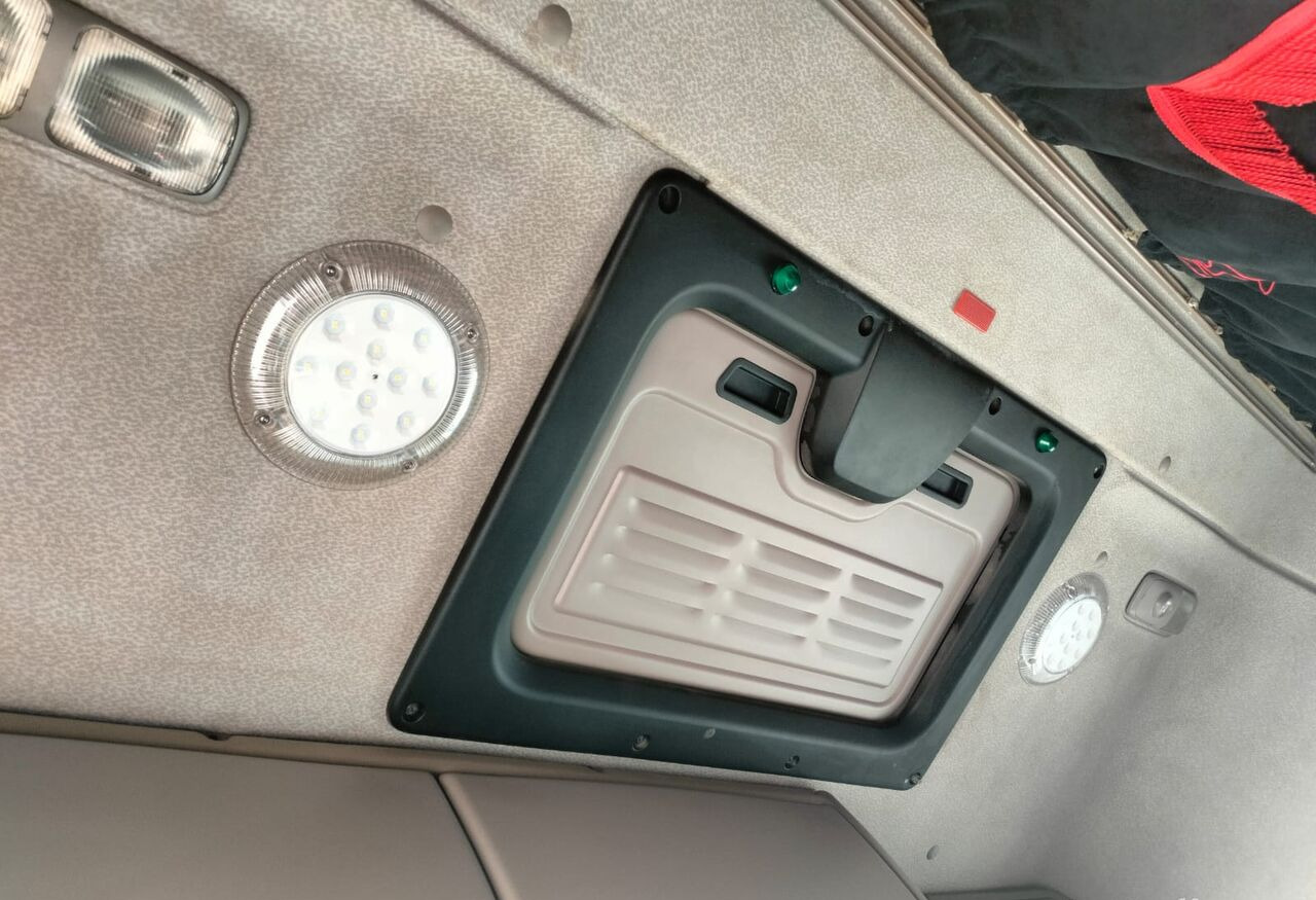 Tracteur routier DAF XF 460: photos 11