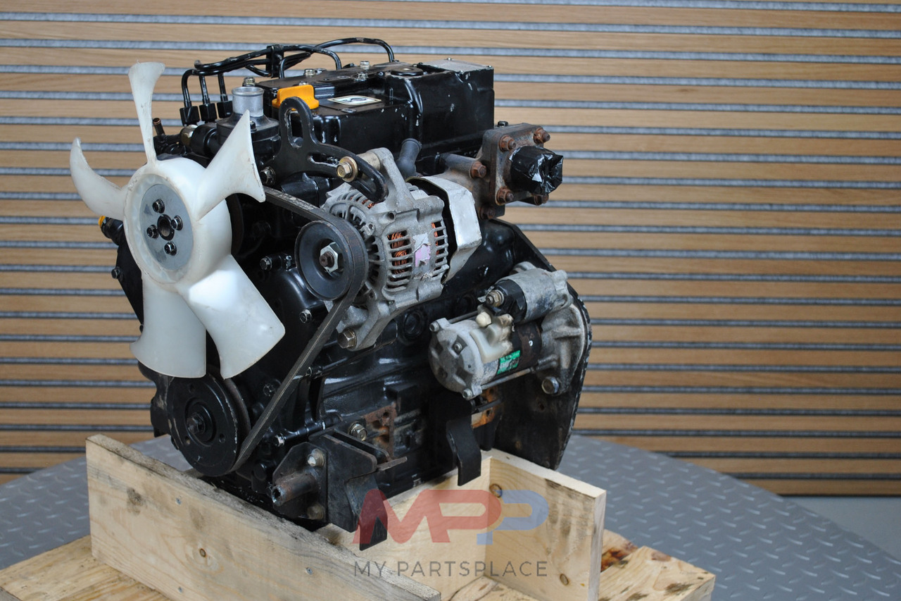 ISUZU 3CA1 - Moteur pour Machine agricole: photos 2 ISUZU 3CA1 - Moteur pour Machine agricole: photos 2
