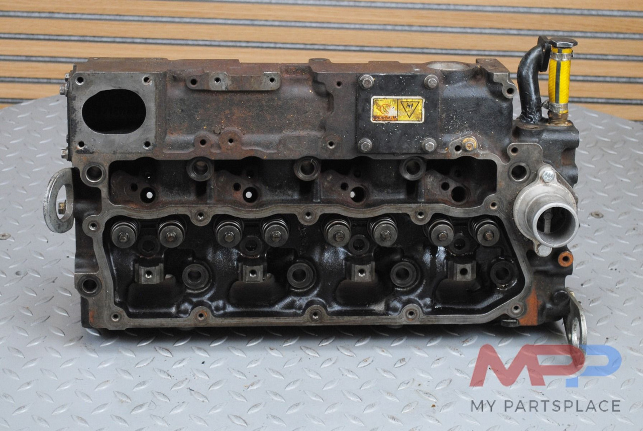 Perkins Cilinderkop Perkins 1104 - Culasse: photos 3 Perkins Cilinderkop Perkins 1104 - Culasse: photos 3