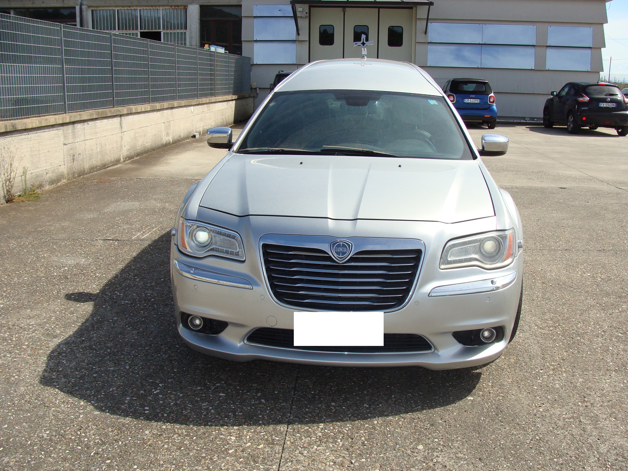 Voiture LANCIA AUTOFUNEBRE: photos 1