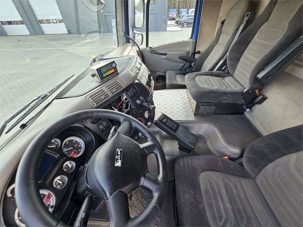 DAF LF 2011 MOL PUSHER 2000 Garbage Truck - Benne à ordures ménagères: photos 4 DAF LF 2011 MOL PUSHER 2000 Garbage Truck - Benne à ordures ménagères: photos 4