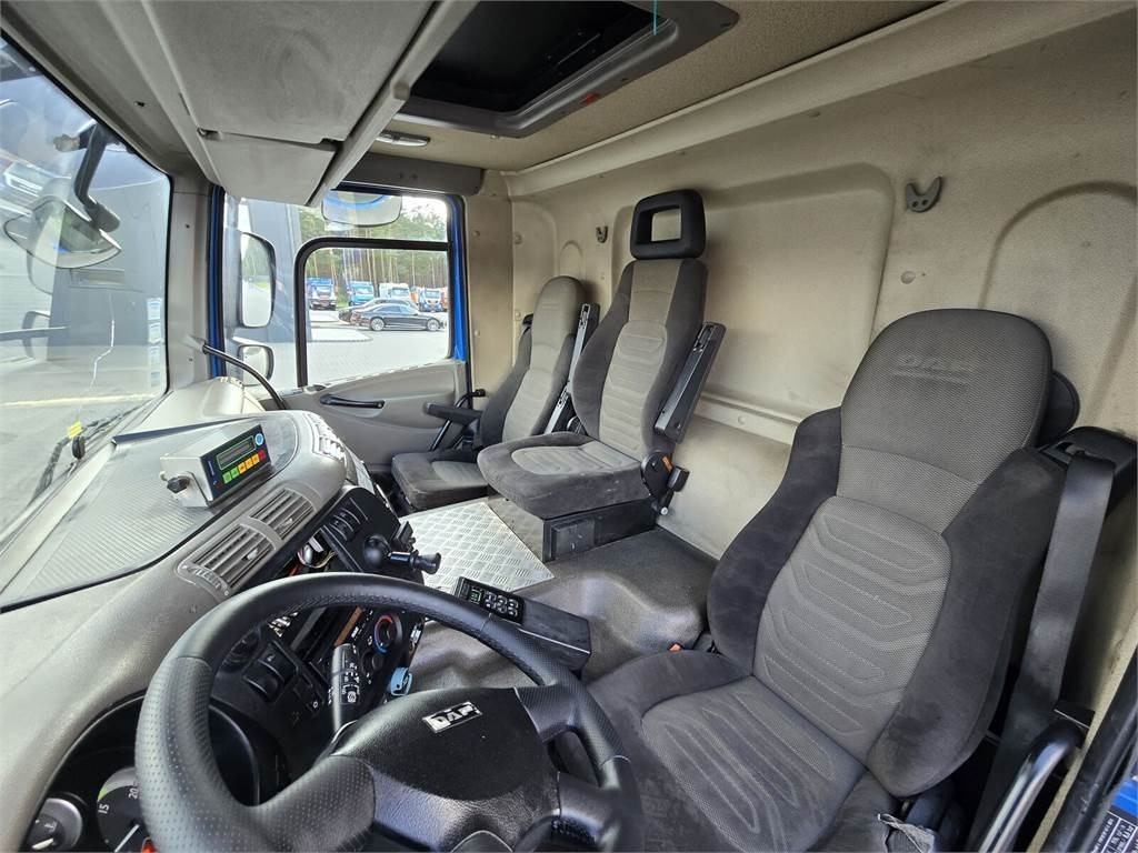 DAF LF 2011 MOL PUSHER 2000 Garbage Truck - Benne à ordures ménagères: photos 3 DAF LF 2011 MOL PUSHER 2000 Garbage Truck - Benne à ordures ménagères: photos 3