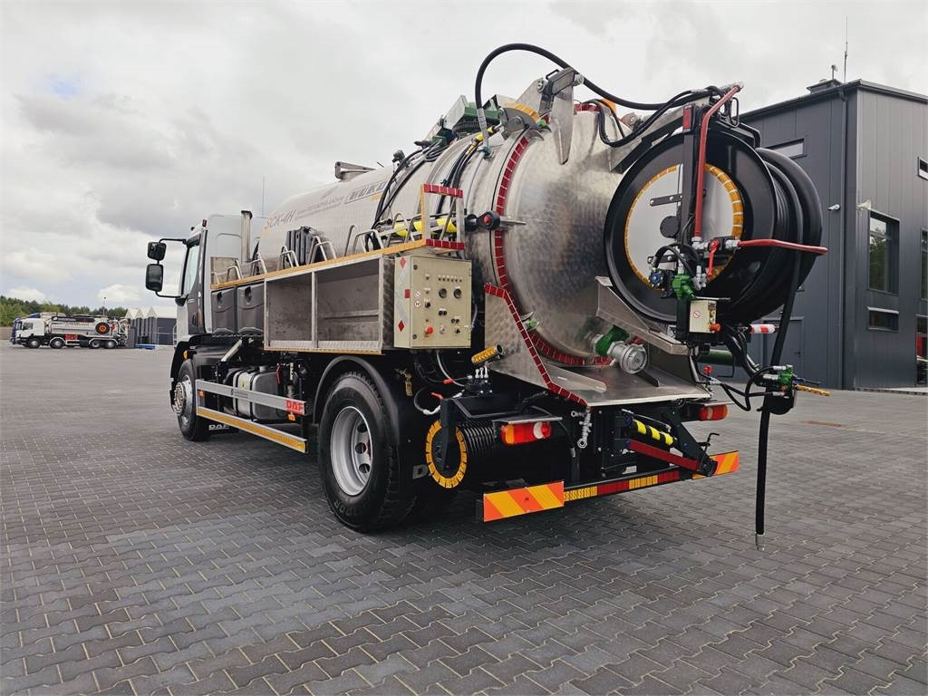 DAF WUKO SCK-4HW for collecting waste liquid separator - Camion hydrocureur: photos 5 DAF WUKO SCK-4HW for collecting waste liquid separator - Camion hydrocureur: photos 5