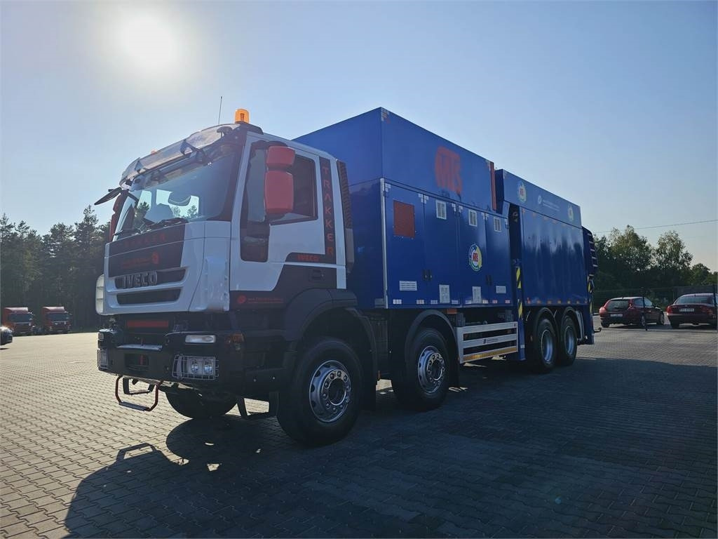 Iveco MTS 4 x TURBINE MTS 4 x TURBINE Saugbagger vacuum - Camion hydrocureur: photos 3 Iveco MTS 4 x TURBINE MTS 4 x TURBINE Saugbagger vacuum - Camion hydrocureur: photos 3