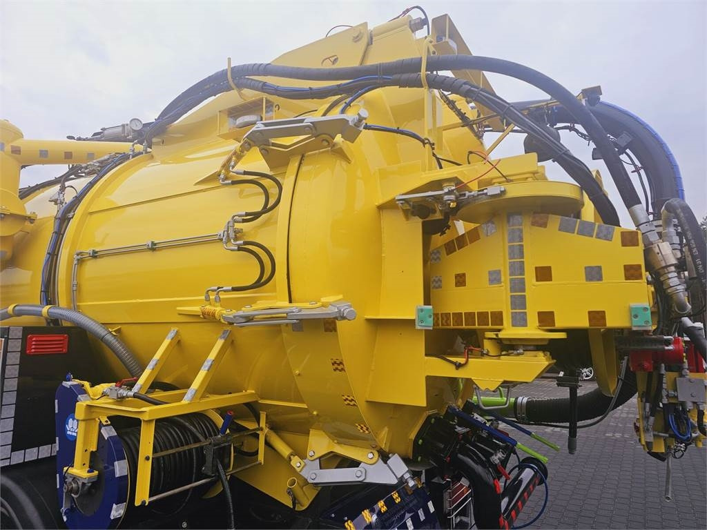 Camion hydrocureur Iveco RAVO WUKO FOR CHANNEL CLEANING druck saug kanal: photos 17 Camion hydrocureur Iveco RAVO WUKO FOR CHANNEL CLEANING druck saug kanal: photos 17