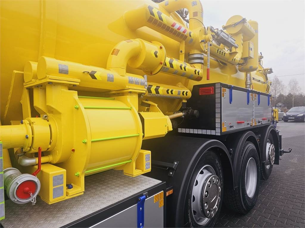 Camion hydrocureur Iveco RAVO WUKO FOR CHANNEL CLEANING druck saug kanal: photos 12 Camion hydrocureur Iveco RAVO WUKO FOR CHANNEL CLEANING druck saug kanal: photos 12