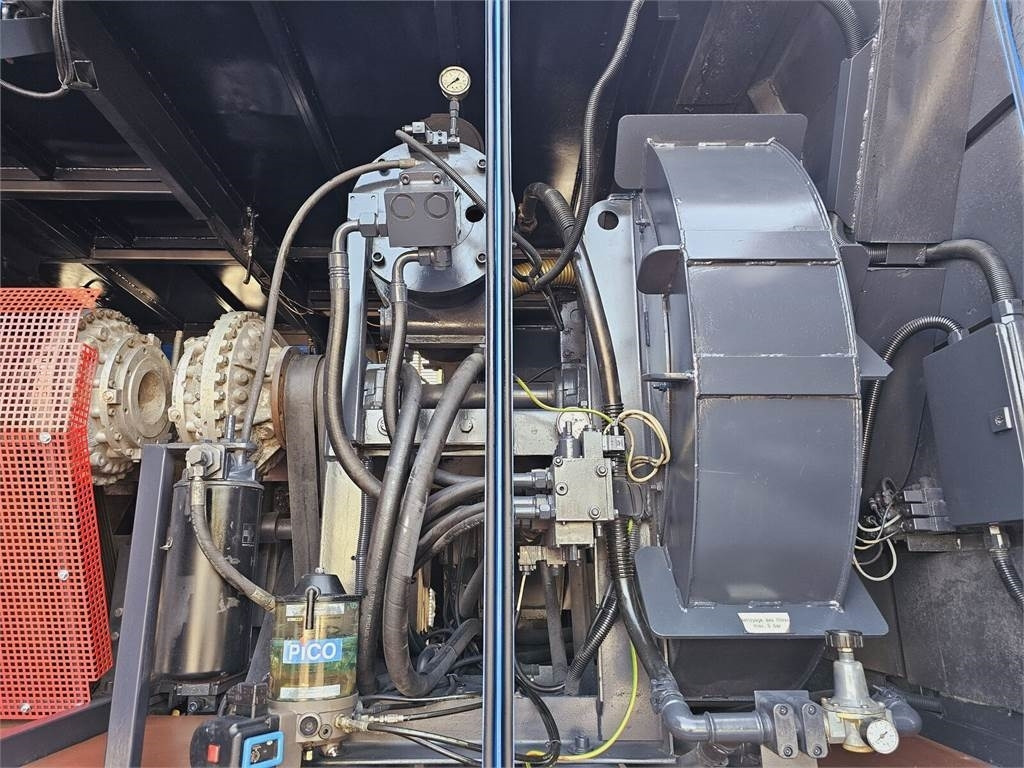Iveco Saugbagger vacuum cleaner excavator sucking loos - Pelle: photos 2 Iveco Saugbagger vacuum cleaner excavator sucking loos - Pelle: photos 2