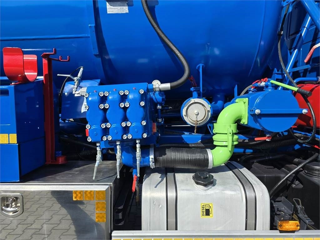 Camion hydrocureur Iveco WUKO MULLER KOMBI FOR CHANNEL CLEANING: photos 21