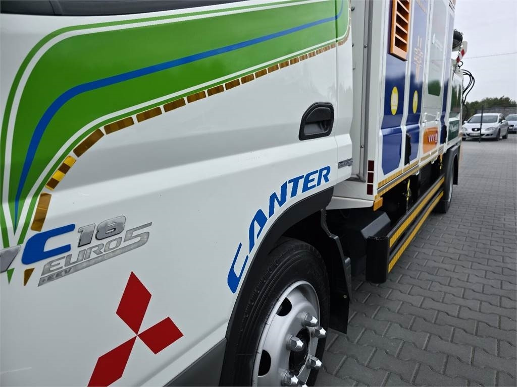 Camion hydrocureur Mitsubishi CANTER odkurzacz koparka ssąca Saugbagger CITY SAU: photos 9