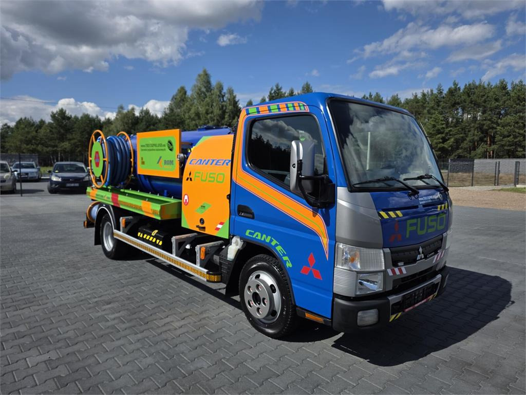 Mitsubishi ROM KOKS SMART COMBI WUKO HOT WATER FOR CLEANING S - Camion hydrocureur: photos 2 Mitsubishi ROM KOKS SMART COMBI WUKO HOT WATER FOR CLEANING S - Camion hydrocureur: photos 2