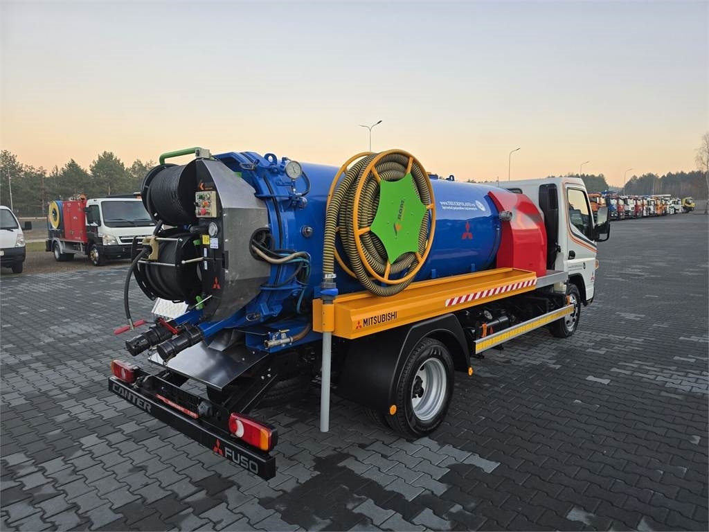 Mitsubishi ROM SMART COMBI WUKO HOT WATER FOR CLEANING SEWAGE - Camion hydrocureur: photos 1 Mitsubishi ROM SMART COMBI WUKO HOT WATER FOR CLEANING SEWAGE - Camion hydrocureur: photos 1