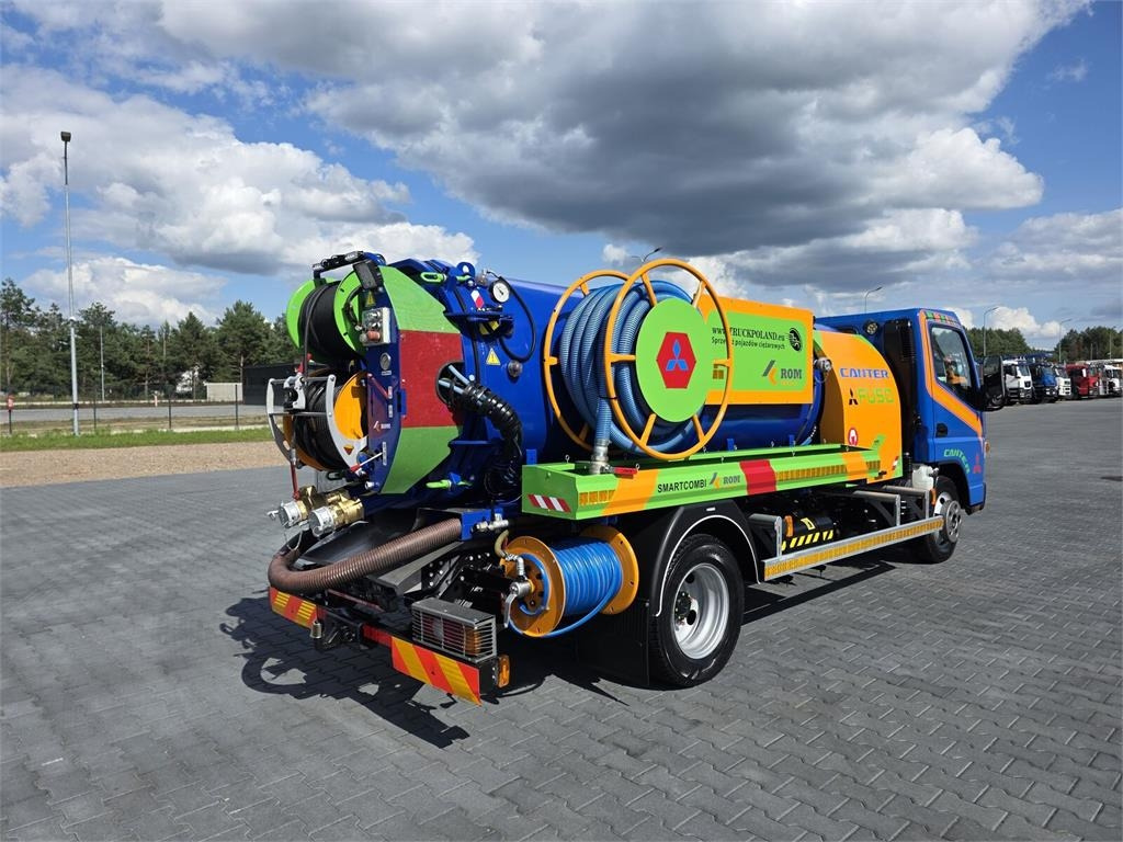 Mitsubishi ROM SMART COMBI WUKO HOT WATER FOR CLEANING SEWAGE - Camion hydrocureur: photos 1 Mitsubishi ROM SMART COMBI WUKO HOT WATER FOR CLEANING SEWAGE - Camion hydrocureur: photos 1