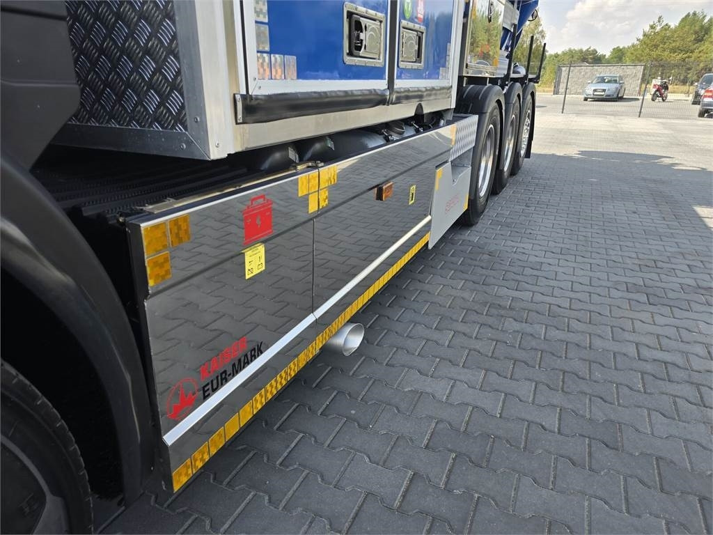 Scania KAISER EUR-MARK PL 8 Vacuum suction-blowing loader - Camion hydrocureur: photos 2 Scania KAISER EUR-MARK PL 8 Vacuum suction-blowing loader - Camion hydrocureur: photos 2