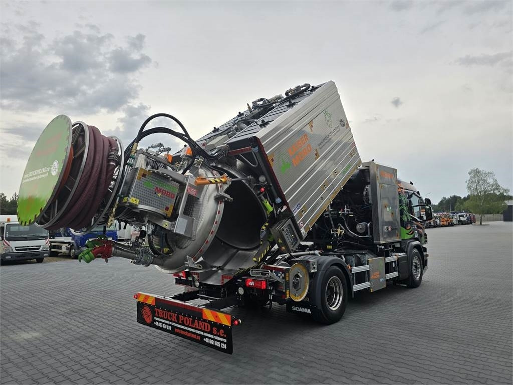 Scania MORO KAISER WUKO COMBI HOT WATER FOR CLEANING SEWE - Camion hydrocureur: photos 1 Scania MORO KAISER WUKO COMBI HOT WATER FOR CLEANING SEWE - Camion hydrocureur: photos 1