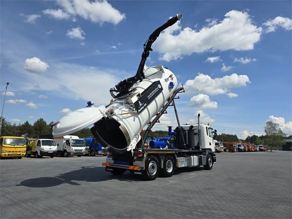 Scania Saugbagger Larsen FlexVac 311 Vacuum suction loade - Camion hydrocureur: photos 1 Scania Saugbagger Larsen FlexVac 311 Vacuum suction loade - Camion hydrocureur: photos 1